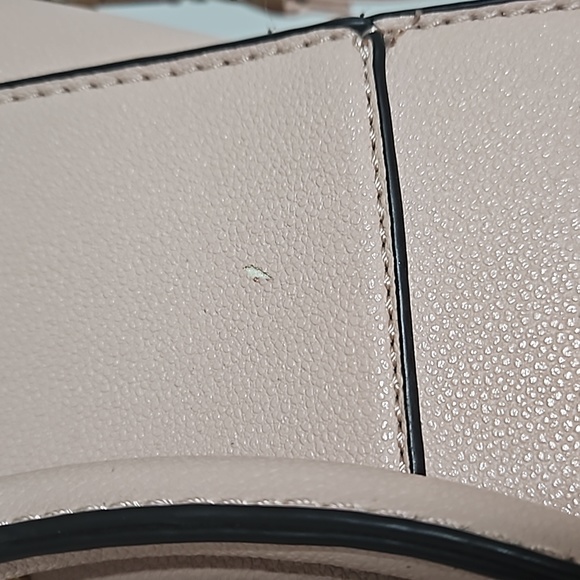 Handbag - Picture 3 of 5